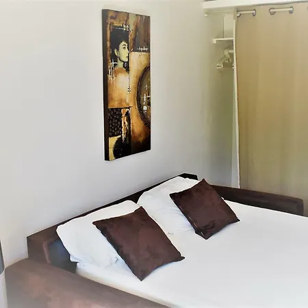 Studio La Saurine*** Апартаменты Динь-ле-Бен
